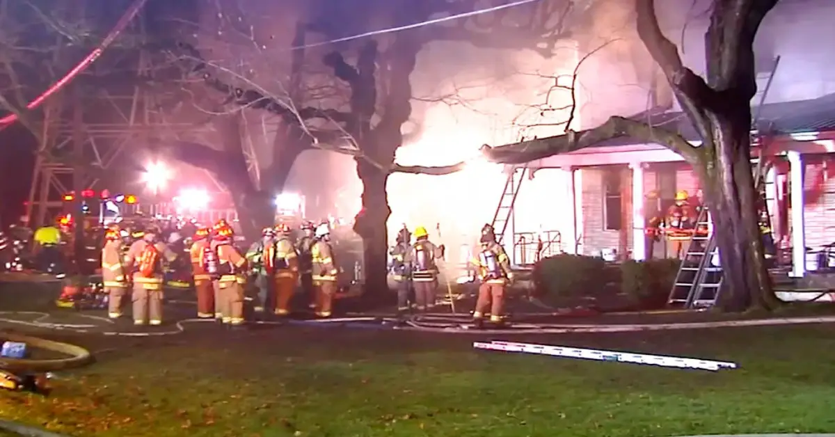 2 firefighters die in Pennsylvania house fire-