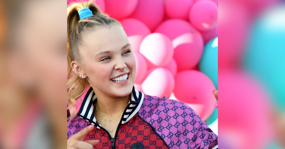 Who Is JoJo Siwa Dating Right Now 2023