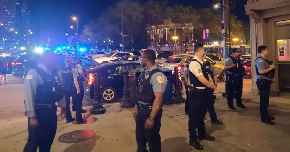 Chicago Officials Respond To Unruly Crowds Downtown